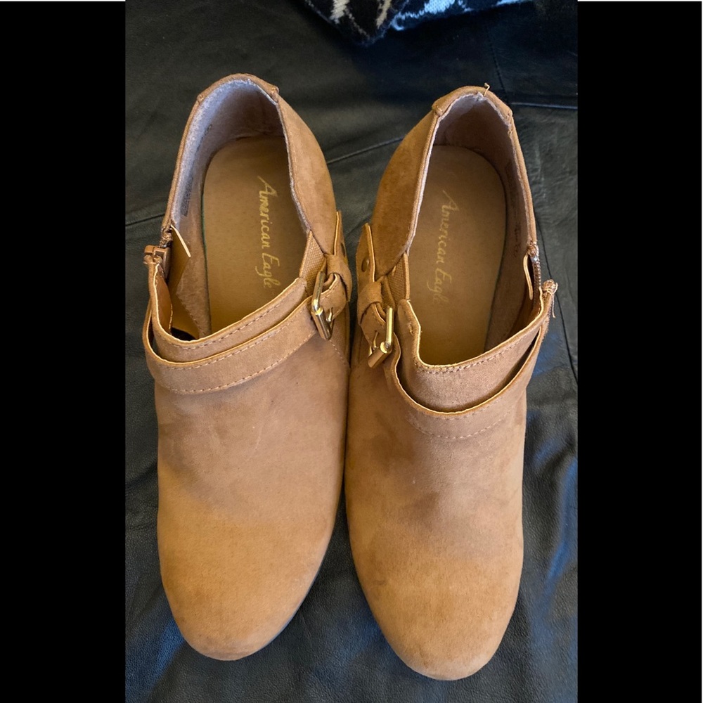 American Eagle Outfitters tan suede ankle booties